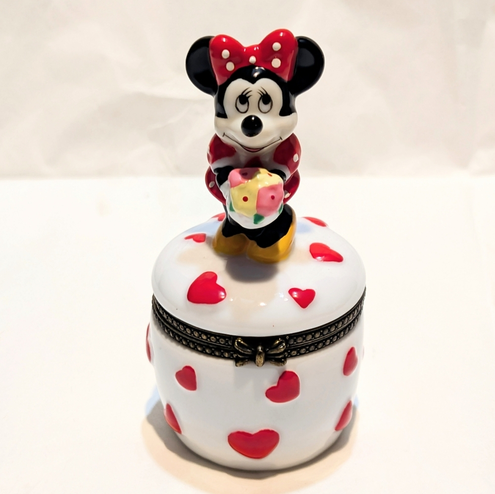 Collectible Vintage Disney Minnie Mouse Heart Hinged Box